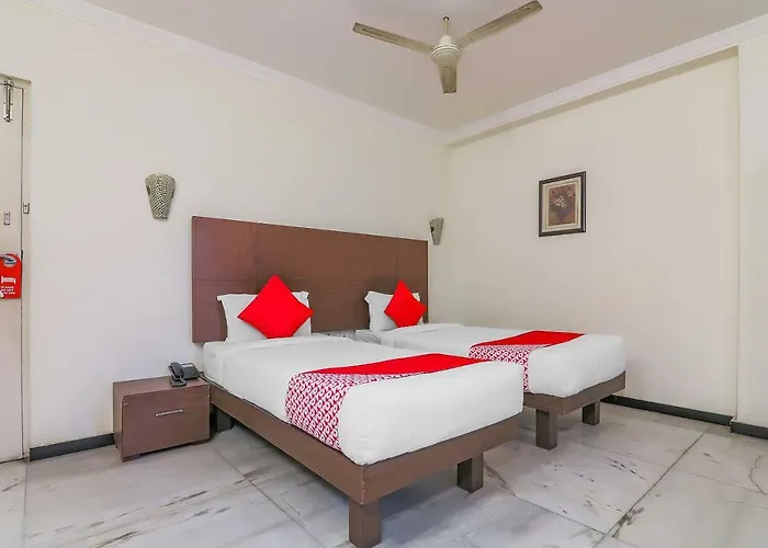 Oyo 42638 Hotel Planet Grande